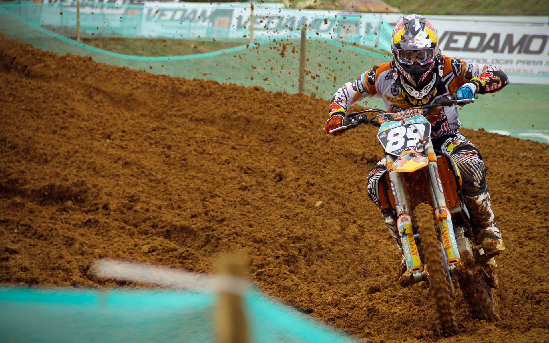 英超“关键战”：曼联对阵热刺，冠军大势暗流涌动